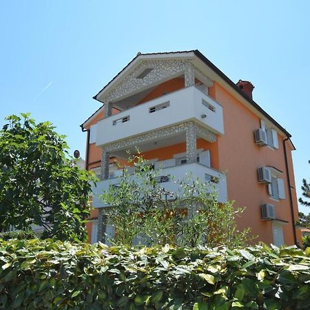 Apartments Gabrijel Malinska Bagian luar foto