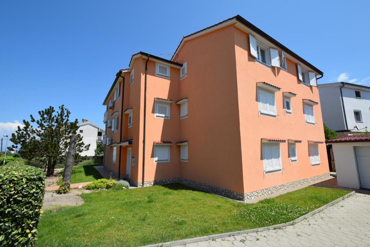 Apartments Gabrijel Malinska Bagian luar foto