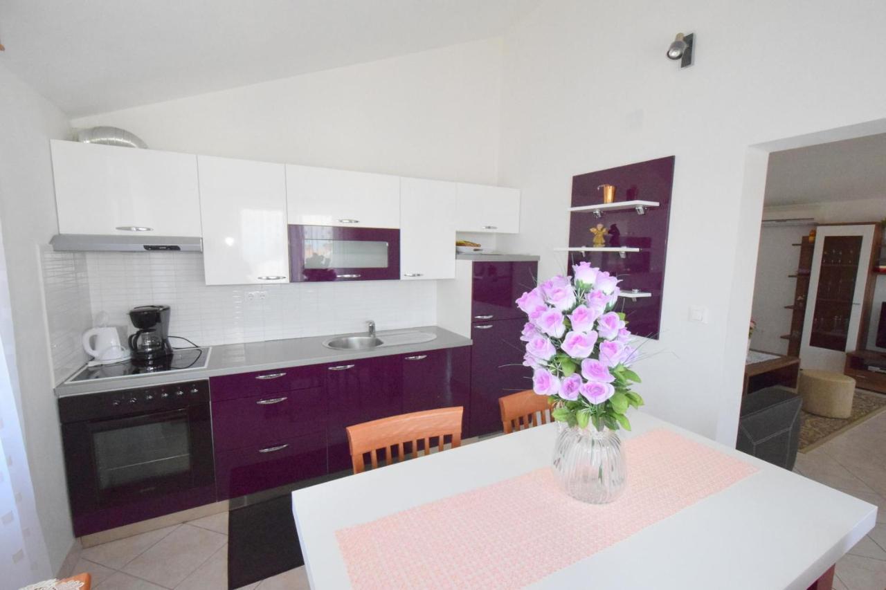 Apartments Gabrijel Malinska Bagian luar foto