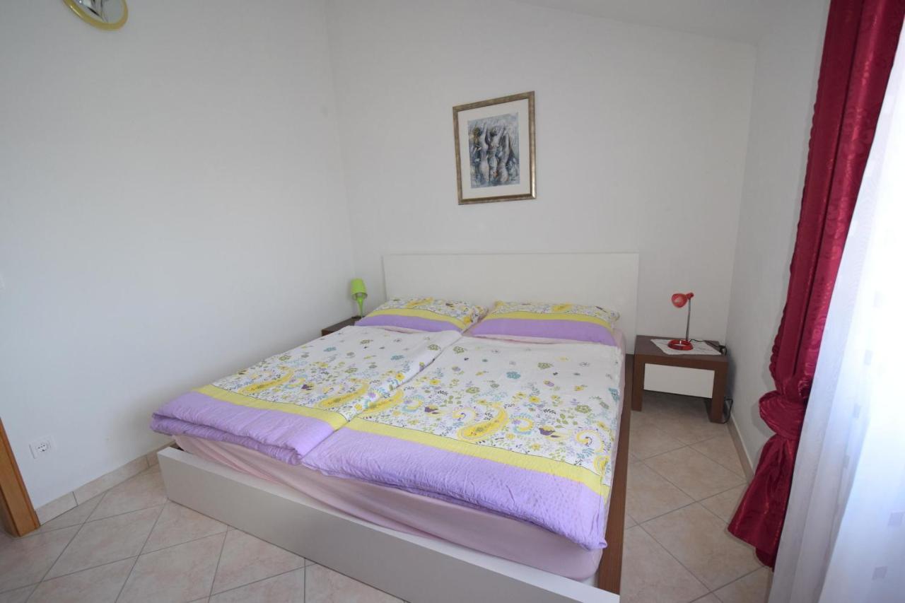 Apartments Gabrijel Malinska Bagian luar foto
