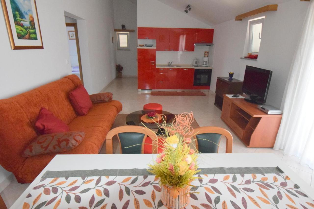 Apartments Gabrijel Malinska Bagian luar foto