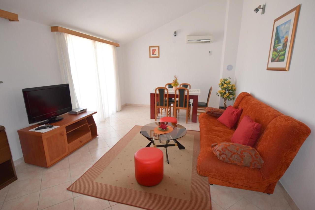Apartments Gabrijel Malinska Bagian luar foto
