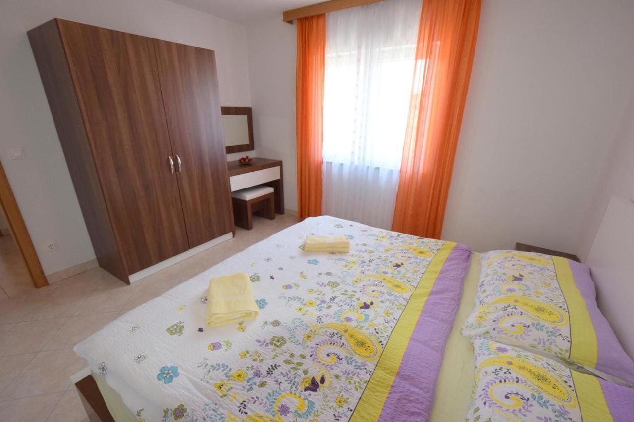 Apartments Gabrijel Malinska Bagian luar foto